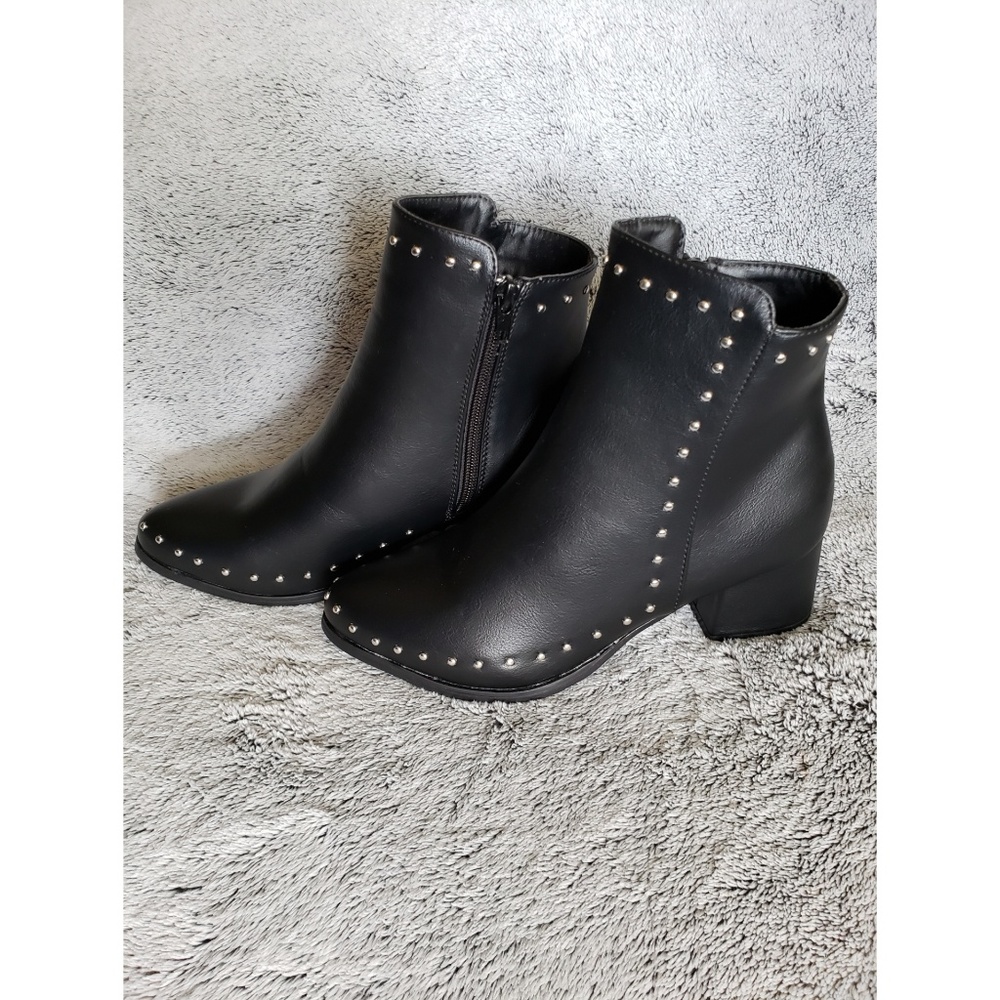 🆕️Faux leather booties - Picture 5 of 7
